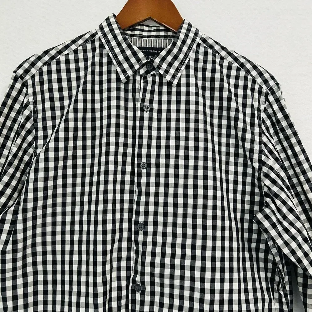 Banana Republic Shirt Men M 15-15 1/2 Black White Plaid Button Down Casual Prepy